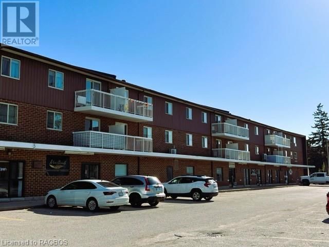 325 LAMBTON Street Image 8