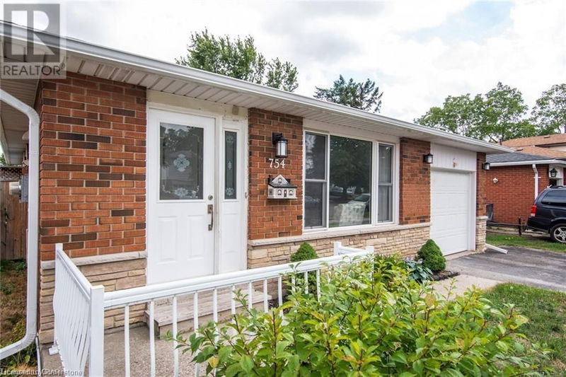 754 KUMMER Crescent  Cambridge, N3H4Z1 | Image 22