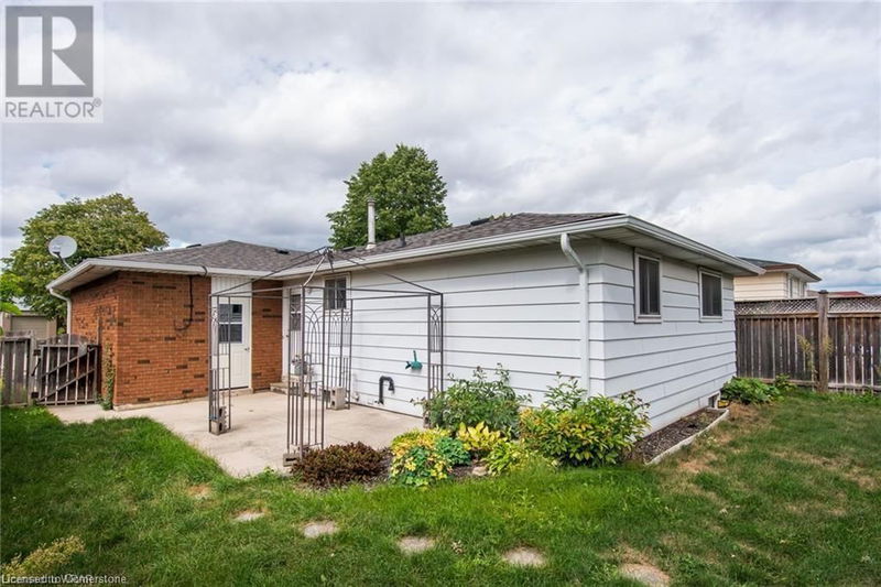 754 KUMMER Crescent  Cambridge, N3H4Z1 | Image 26