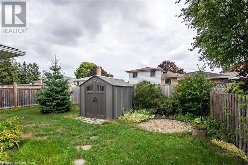 754 KUMMER Crescent  Cambridge, N3H4Z1 | Image 28