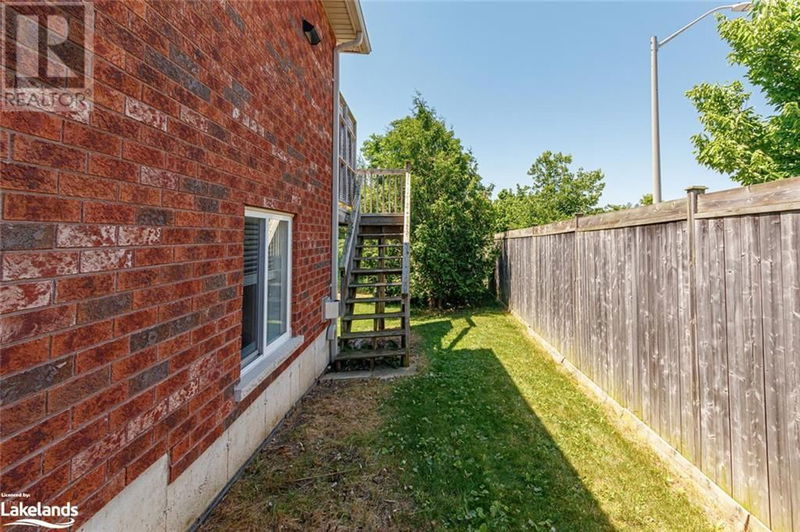 111 SELINE Crescent  Barrie, L4N5V7 | Image 28