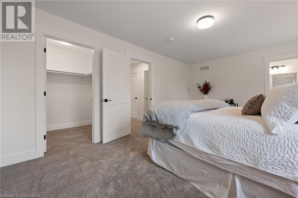 43 AMBER STREET Image 20