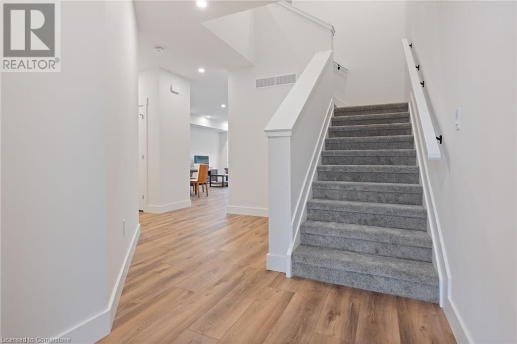 43 AMBER STREET Image 3