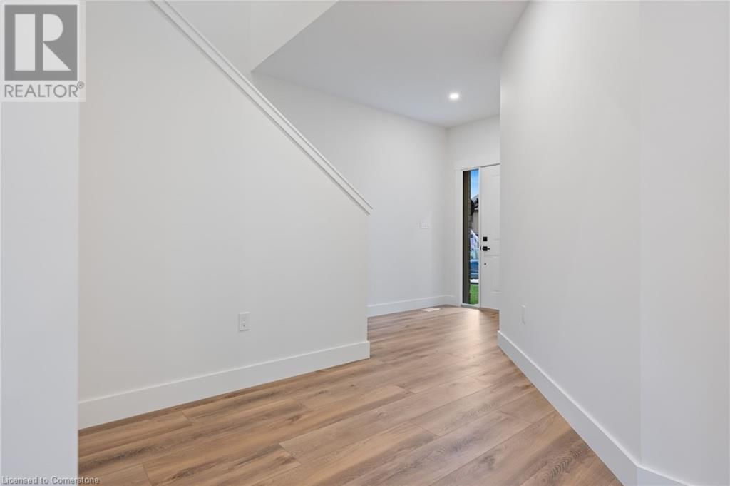 43 AMBER STREET Image 4