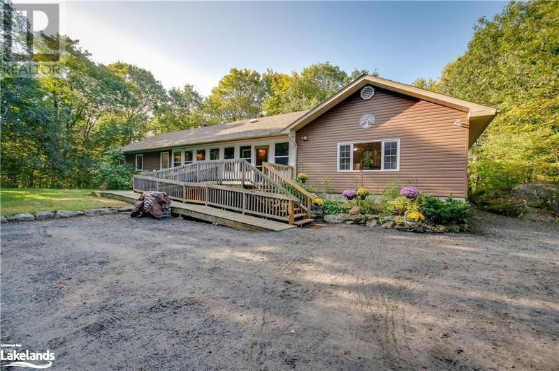 1255 FALKENBURG Road  Muskoka Lakes, P1L1X4 | Image 1