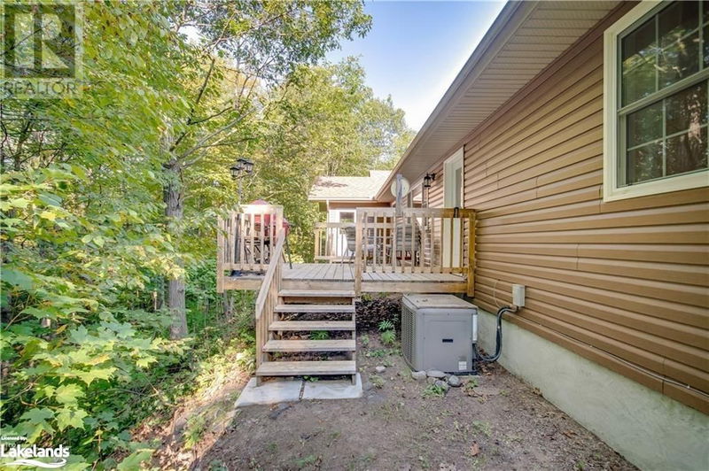 1255 FALKENBURG Road  Muskoka Lakes, P1L1X4 | Image 37