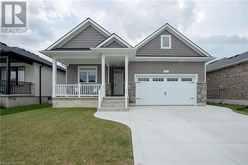 33 BROOKLAWN DRIVE null  Grand Bend, N0M1T0 | Image 1