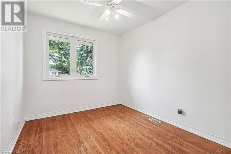 5352 SPRUCE Avenue  Burlington, L7L1N6 | Image 20