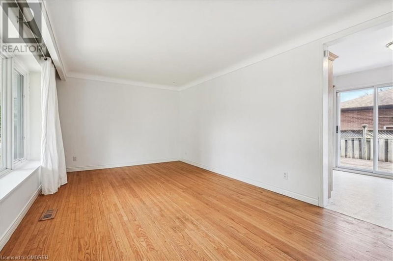 5352 SPRUCE Avenue  Burlington, L7L1N6 | Image 3