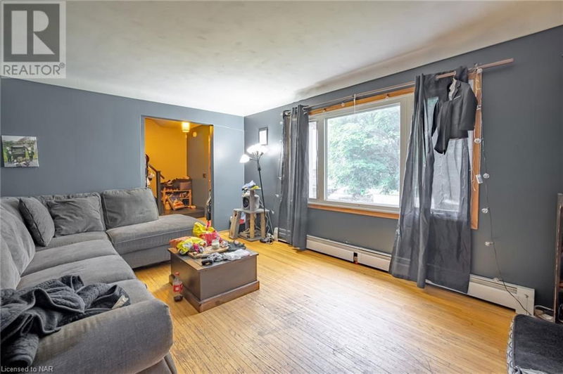 39 MADISON Street  Fort Erie, L2A3Z7 | Image 2