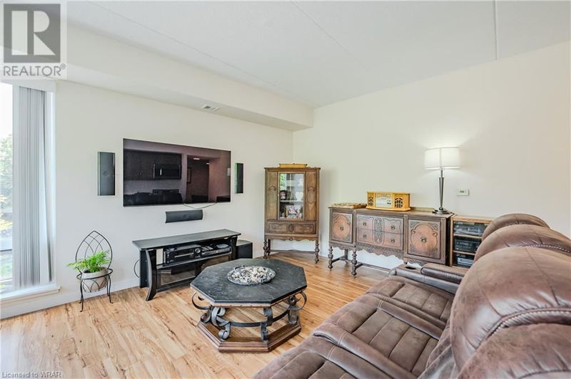 5 GORDON Street  Guelph, N1H4G8 | Image 12