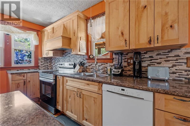 208 NORTH Street  Fort Erie, L2A3R8 | Image 22