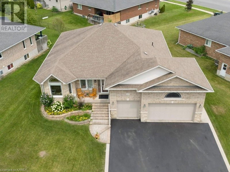 63 ASHWOOD CRESCENT null  Napanee, K7R3L1 | Image 2