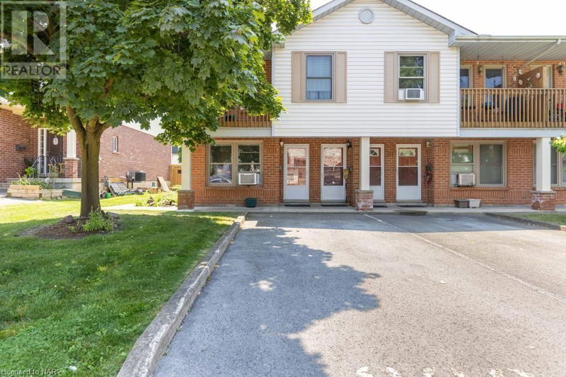 2 WALNUT Street  St. Catharines, L2T1H3 | Image 18