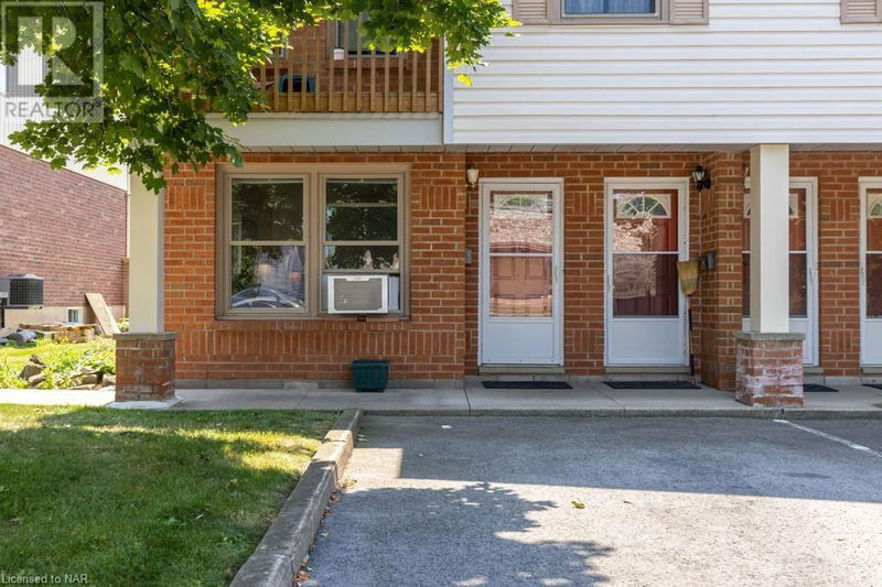 2 WALNUT Street  St. Catharines, L2T1H3 | Image 19