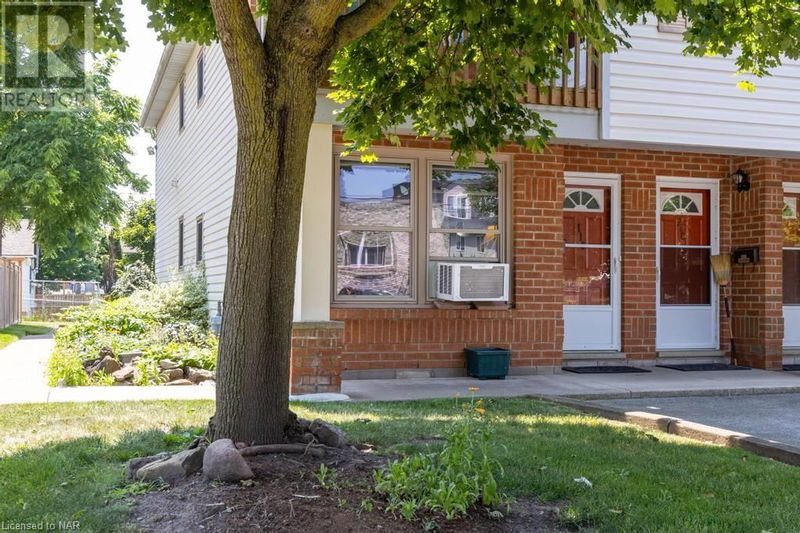 2 WALNUT Street  St. Catharines, L2T1H3 | Image 2