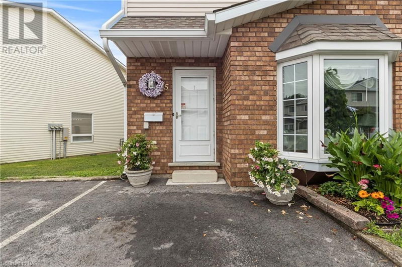 6910 KALAR Road  Niagara Falls, L2H2T7 | Image 3