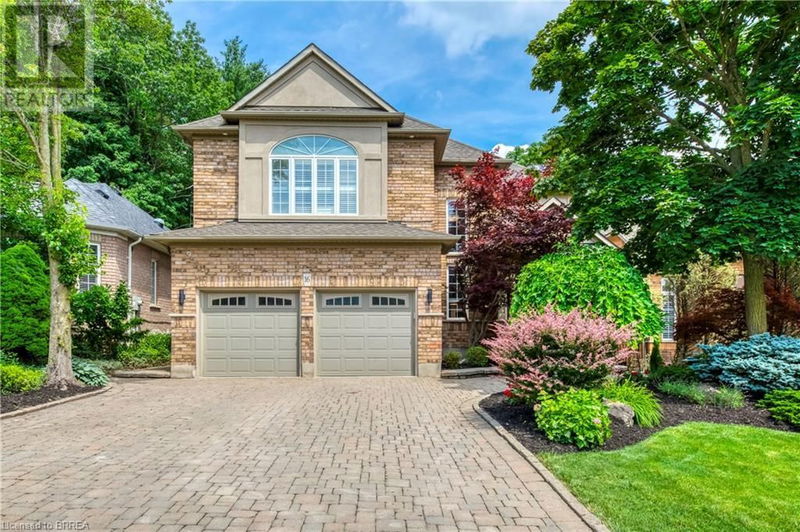 16 SWEETMAN Drive  Dundas, L9H7N6 | Image 2