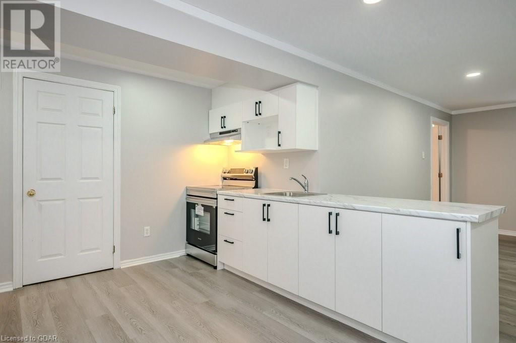 5 CAMM Crescent Unit# Lower Image 3