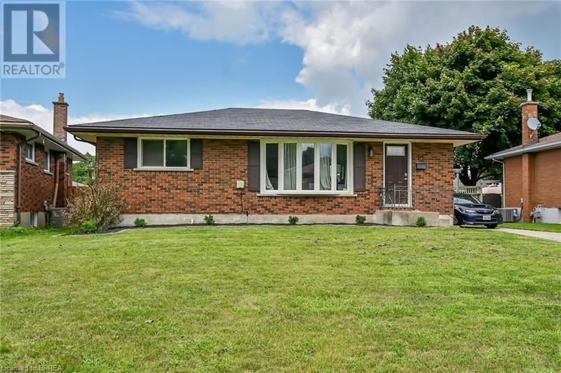 10 PEMBROKE Avenue  Brantford, N3R5B4 | Image 2