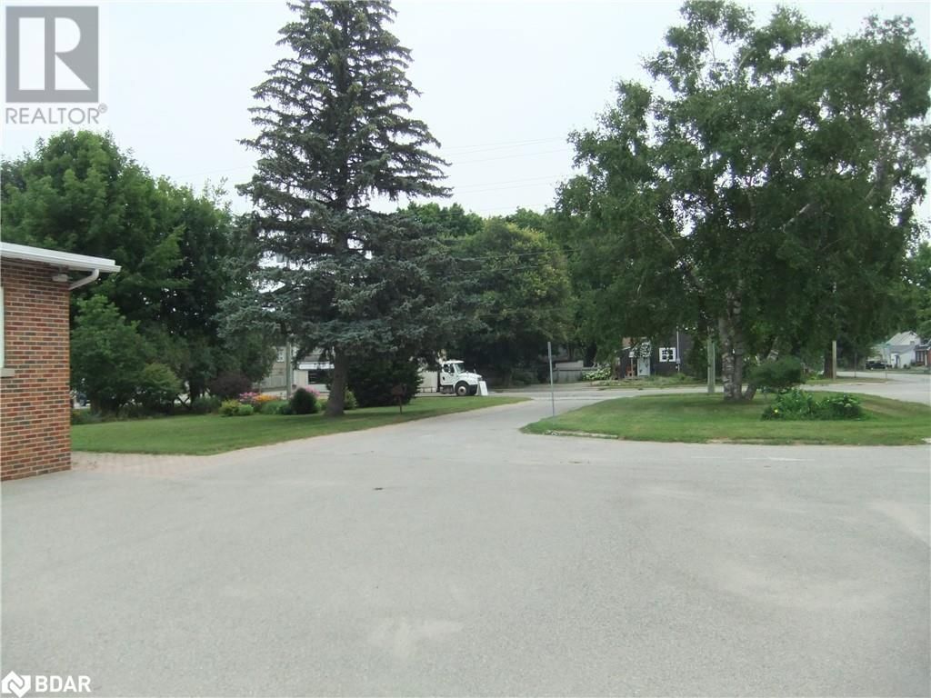 23 WESTMOUNT Drive S Image 19