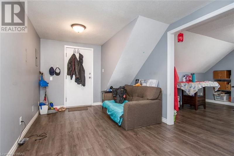 202 DUNDAS Avenue  Kitchener, N2G2Z4 | Image 12