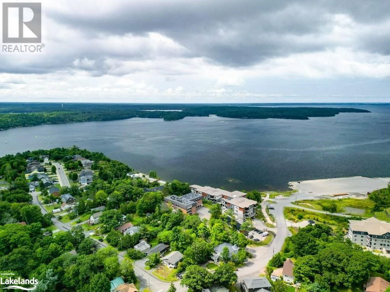 200 BEACONVIEW Drive  Parry Sound, P2A2E1 | Image 1