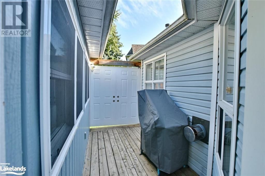 32 NETTLETON Court Image 11