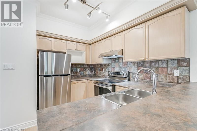 244 GLENASHTON Drive  Oakville, L6H6H5 | Image 11