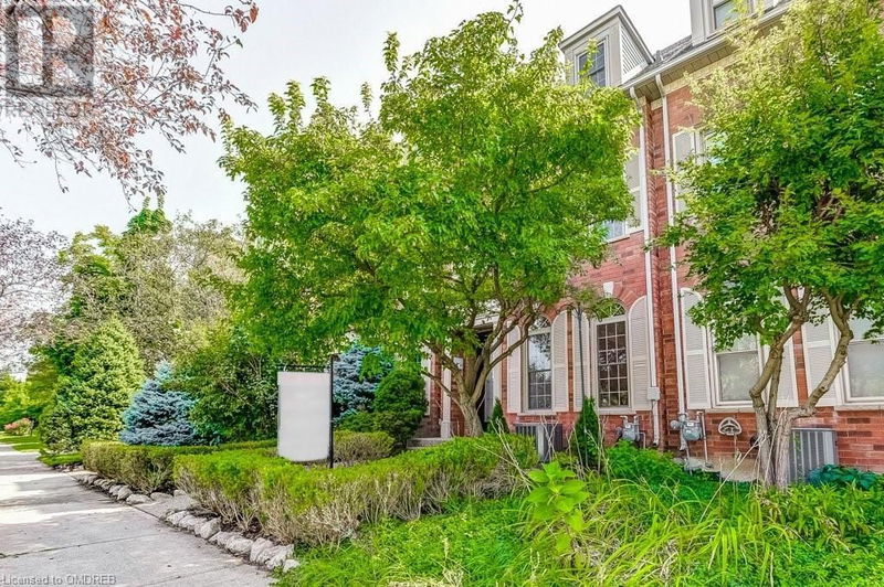 244 GLENASHTON Drive  Oakville, L6H6H5 | Image 3