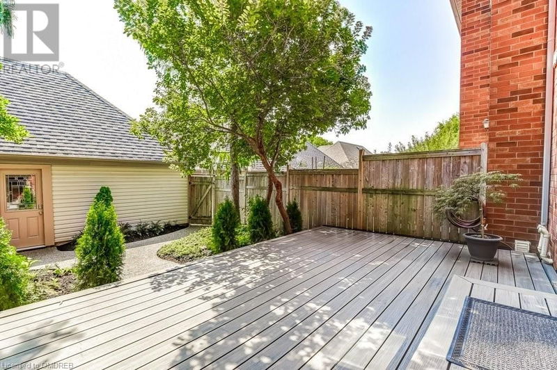 244 GLENASHTON Drive  Oakville, L6H6H5 | Image 34