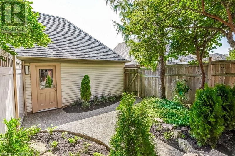 244 GLENASHTON Drive  Oakville, L6H6H5 | Image 36