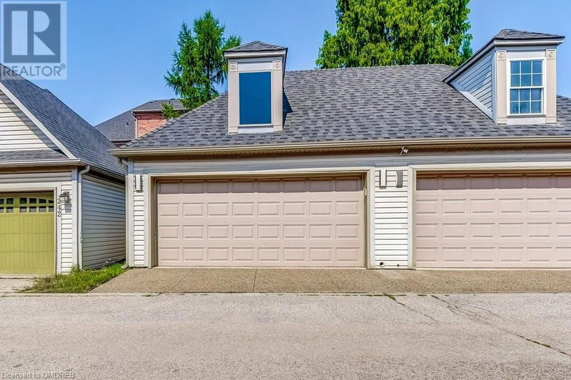 244 GLENASHTON Drive  Oakville, L6H6H5 | Image 39