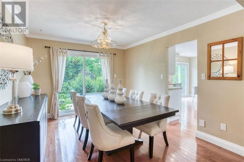 234 SPRING GARDEN Road  Oakville, L6L5H4 | Image 17