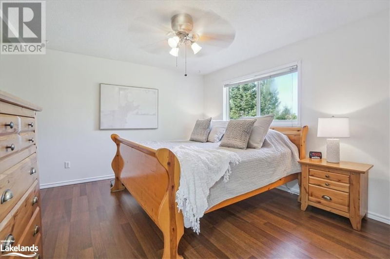 166 58TH Street South Wasaga Beach, L9Z1N9 | Image 21