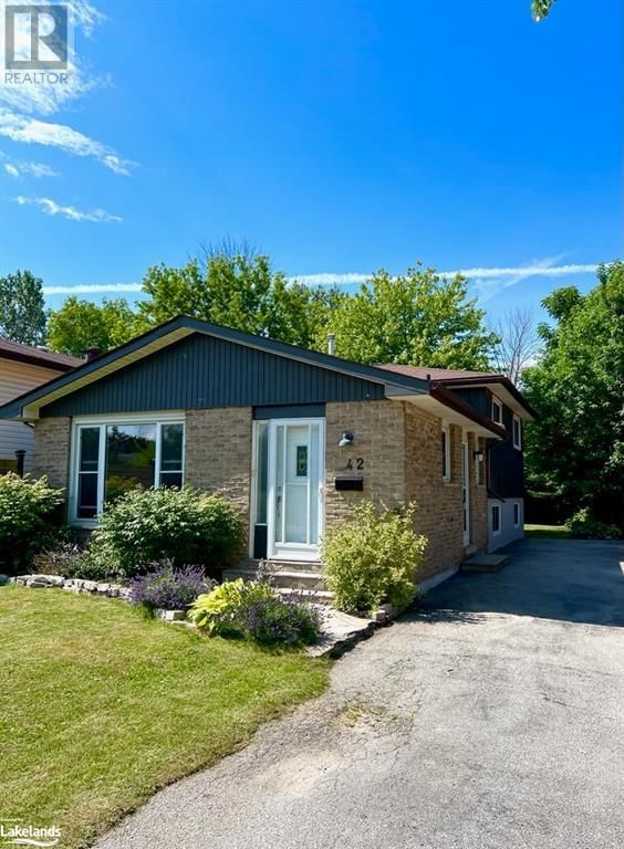 42 COURTICE Crescent Image 2