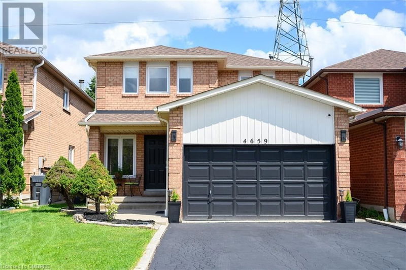 4659 FULL MOON Circle  Mississauga, L4Z2L7 | Image 2