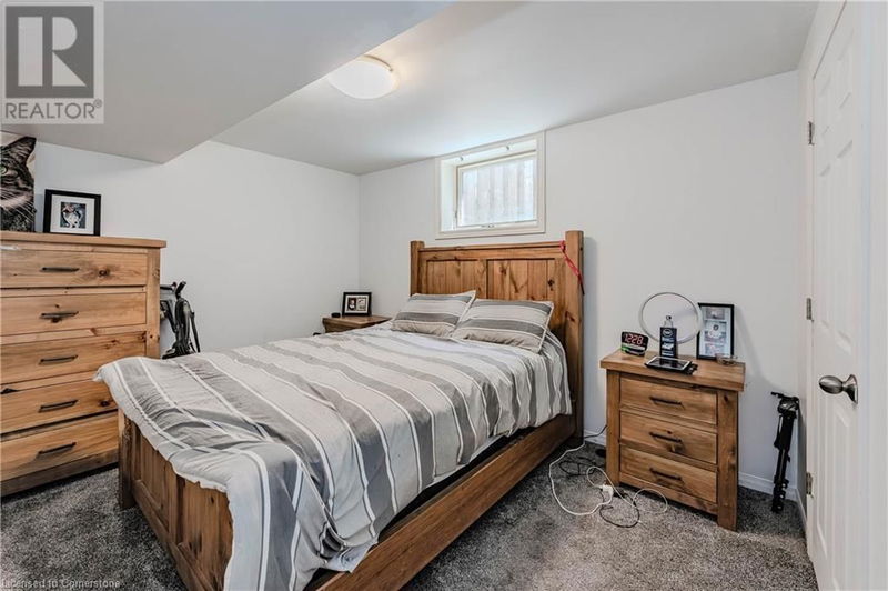 45 SANDPIPER Drive  Guelph, N1C1C9 | Image 32