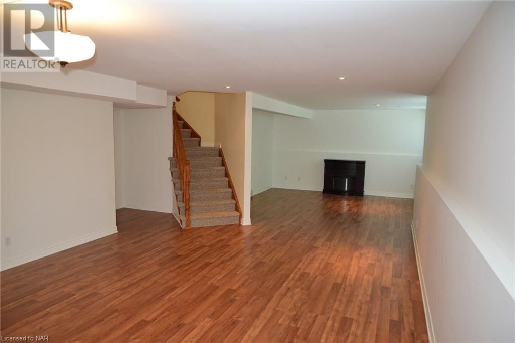 575 SIMCOE Street Unit# TH 18 Image 15