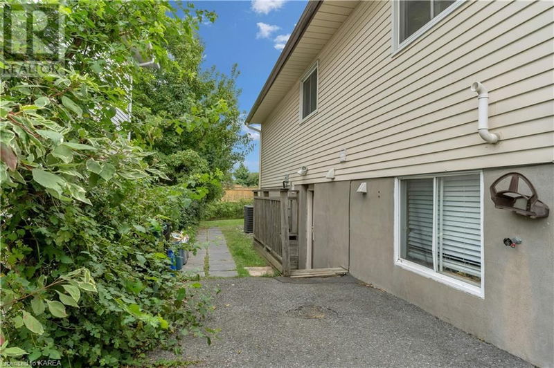 568 DAVIS Drive  Kingston, K7M7Y2 | Image 25