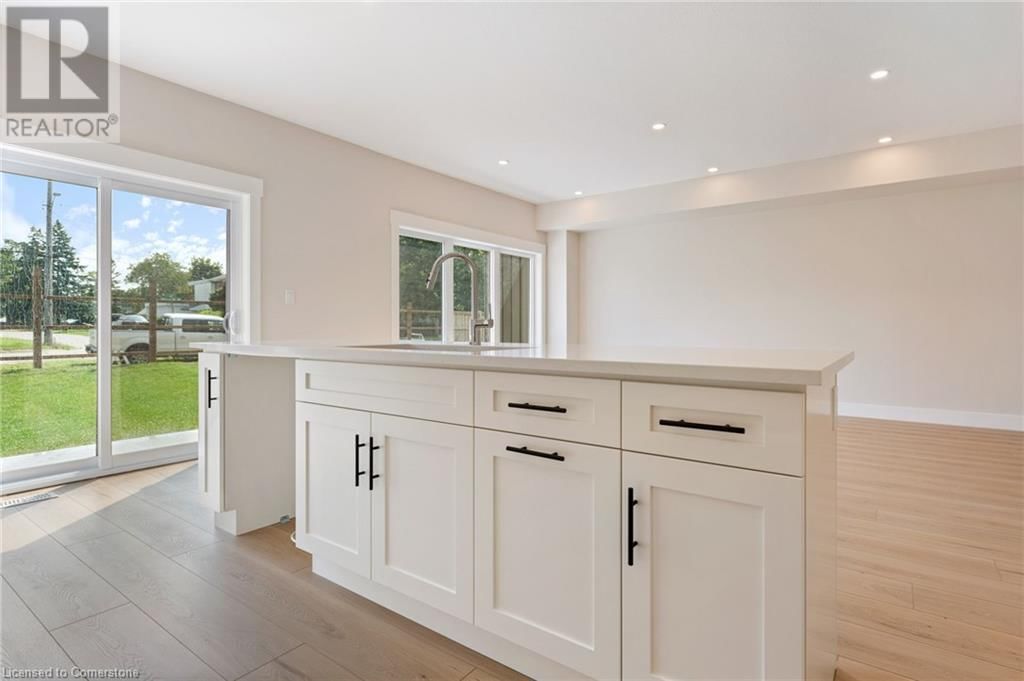 111 AMBER STREET Image 10