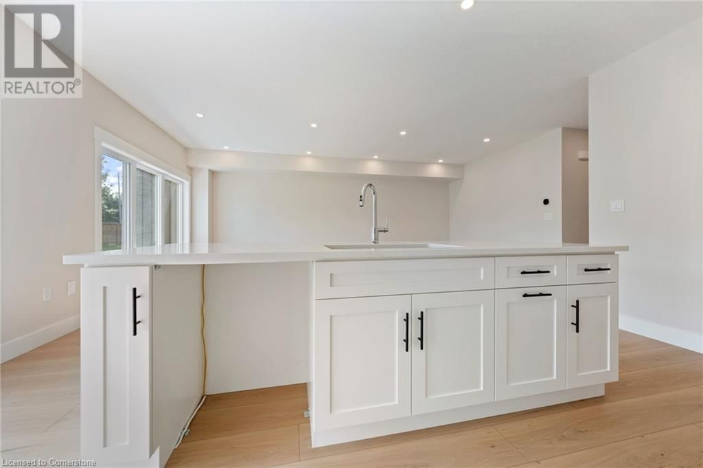 111 AMBER STREET Image 12