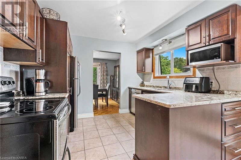 862 KILBURN Street  Kingston, K7M6A9 | Image 15