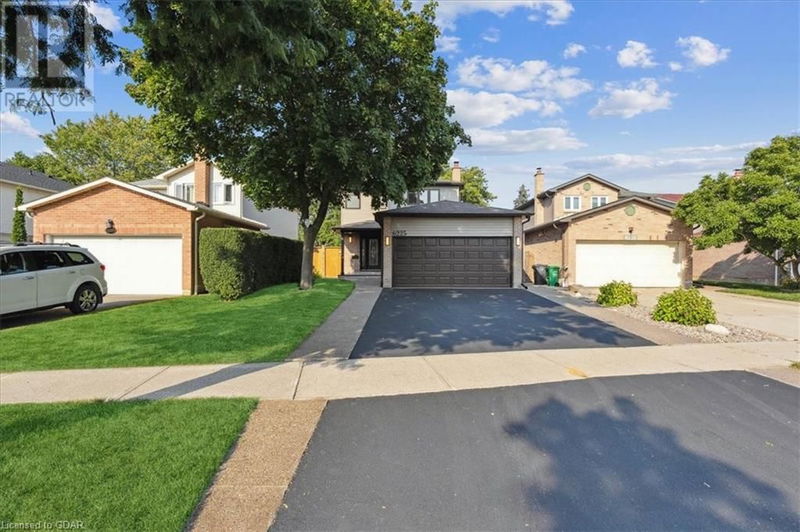 6225 MILLERS Grove  Mississauga, L5N3C6 | Image 1