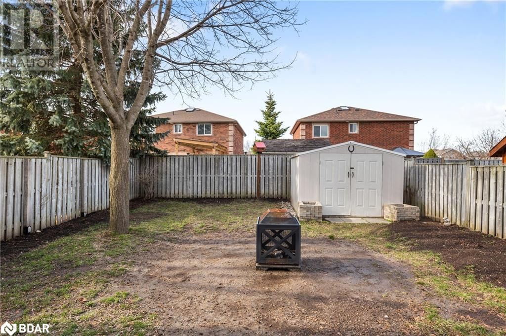 28 CHARLESON Drive Image 19