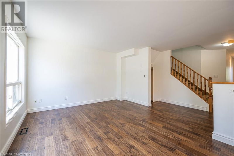 673 NEW HAMPSHIRE Street  Waterloo, N2K4L8 | Image 10