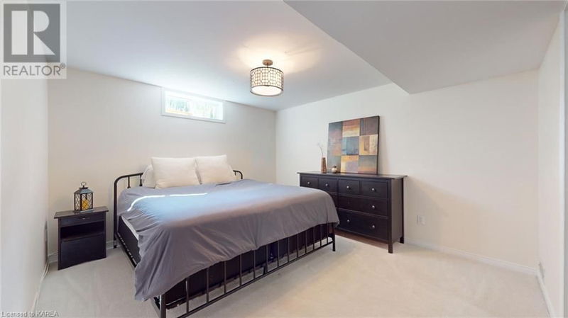 861 IRVING Court  Kingston, K7P2R6 | Image 32