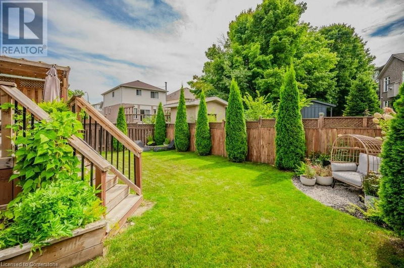 517 PEACH BLOSSOM Court  Kitchener, N2E3Z8 | Image 39