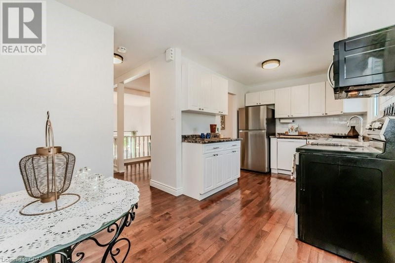 80 OLD COUNTRY Drive  Kitchener, N2E2E5 | Image 11