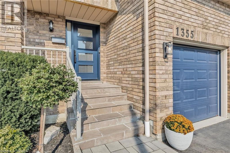 1355 DELCO Court  Mississauga, L5E3K1 | Image 2